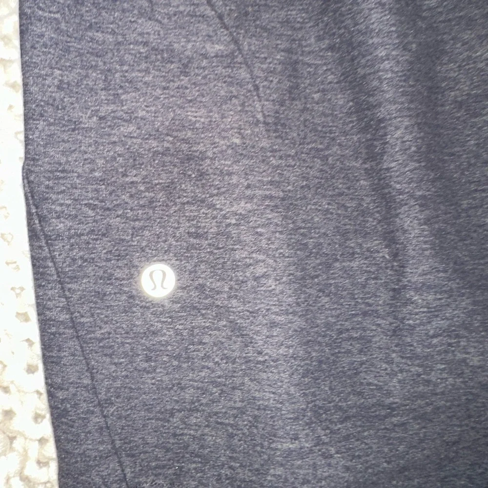Men’s Lulu Quarter Zip-size L but tags removed -like new condition - Picture 5 of 9